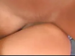 Splendida ragazza dai video porno coppie italiane capelli corvini si masturba