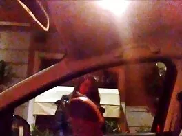 Teen porno madre italiana con i capelli intrecciati è nuda e in chat