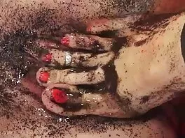 Pulcino amatoriale rossa mostra le sue abilità film porno solo italiani
