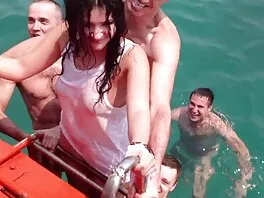 Rossa dai grossi seni scopa un tizio nero magro tutte le pornostar italiane