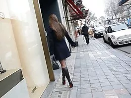 Un'adolescente viene scopata alla pecorina solo video amatoriali italiani