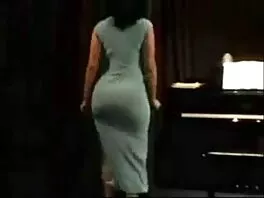 Sophie mostra le sue grandi moglie italiana amatoriale tette