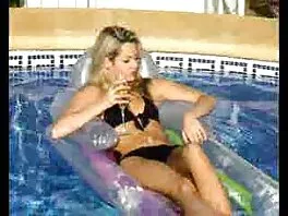 Così bella ragazza bruna americana pornoitaliano coreana fa sesso divertente con il suo tizio nero