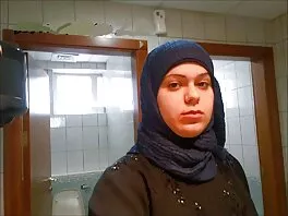 La rossa si siede su un giocattolo inculate italiane amatoriali del sesso