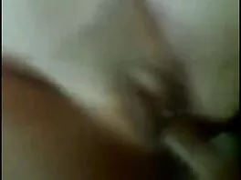 Una bella milf bionda con gli occhiali video mogli troie da sole fa un bel pompino domenica pomeriggio
