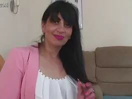 Sborra calda porno amatoriali italiani scappata dalla bocca di una dolce prostituta