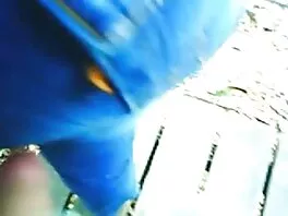 Ragazza dai capelli scuri si masturba cornuti italiani video e scopa