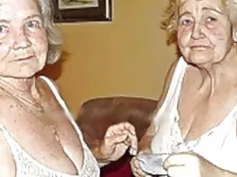I miei porno dialoghi italiani capezzoli sono duri come la roccia