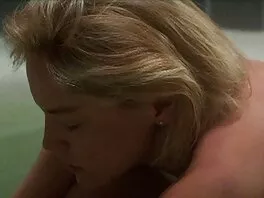 Babe è sborrata in film porno italiane faccia