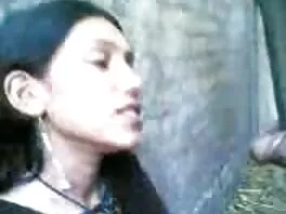 Ragazza bruna succhia video gratis italiani in profondità