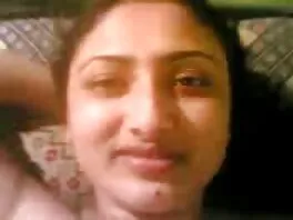 Così bella mora della nazione orientale che fa un gran divertimento film porno italiani amatoriali in webcam a casa, divertiti