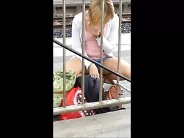 Slut dai i migliori film porno italiani capelli scuri in calza rossa che succhia schlong